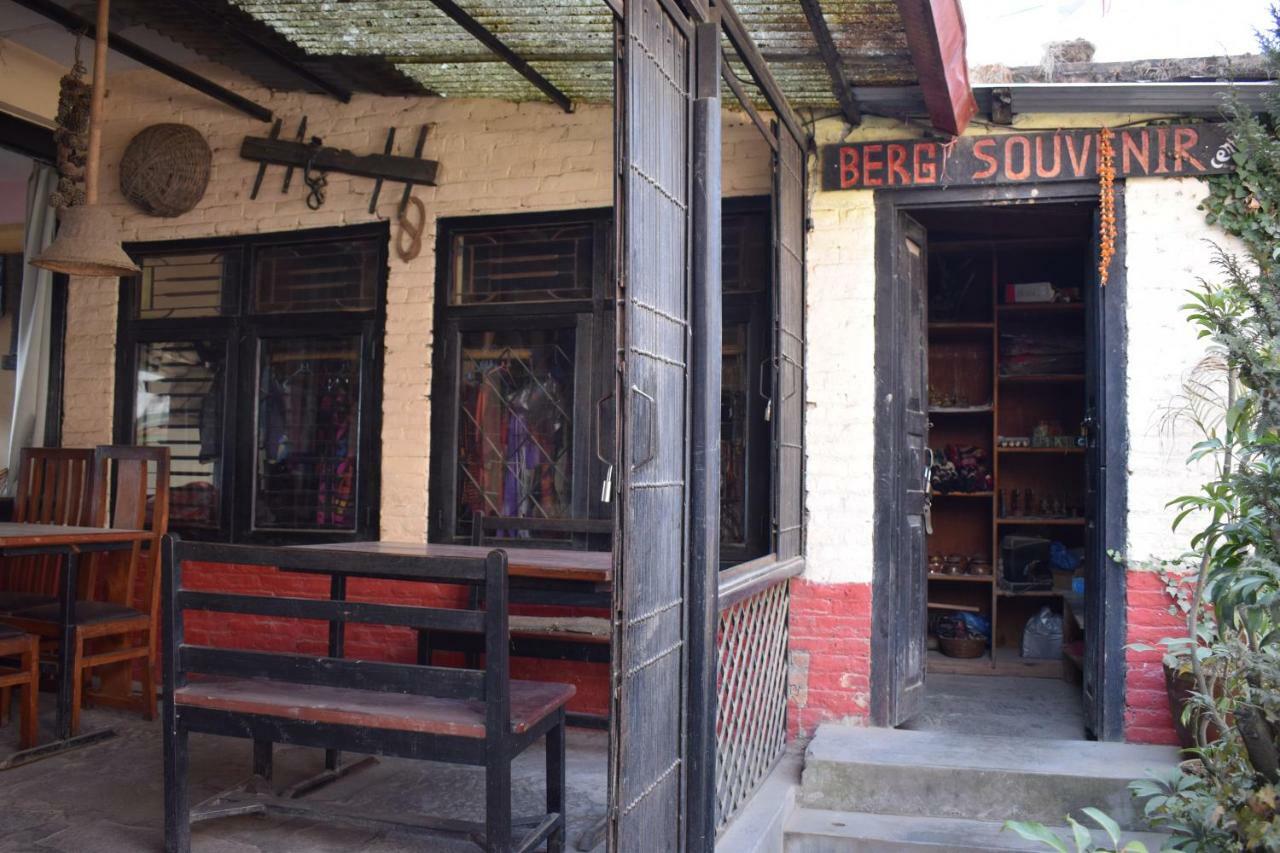 Berg House Cafe And Hotel Nagarkot Kültér fotó